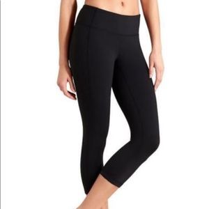 Athleta Revelation Capri Leggings, Black, XXS